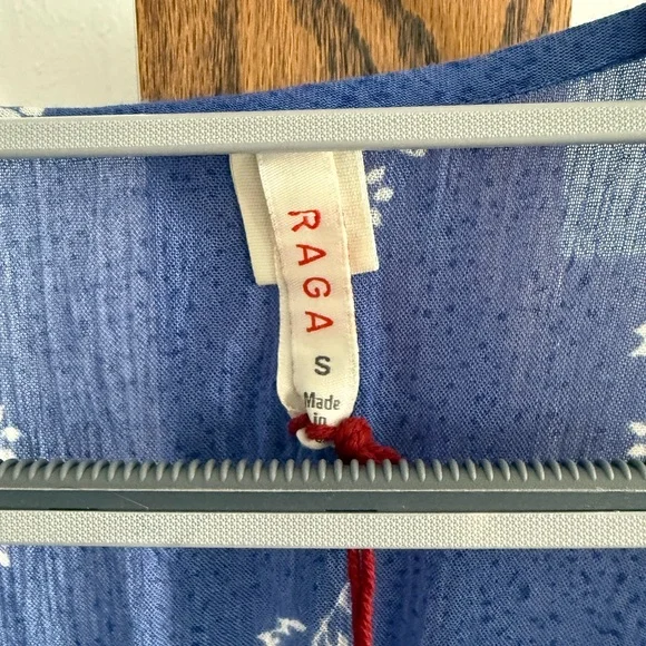 Elegant Blue Floral Maxi Dress - Picture 9 of 9